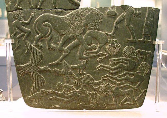 buc-phu-dieu Đá metasiltstone là một loại đá bột kết biến chất, ít bị nứt trong quá trình chạm khắc hơn đá gốc.