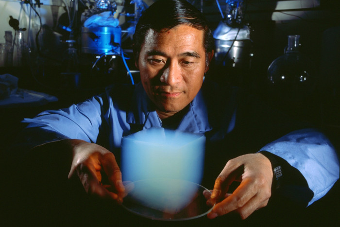 Graphene aerogel là loại vật liệu nhẹ nhất thế giới. Graphene aerogel là loại vật liệu nhẹ nhất thế giới.