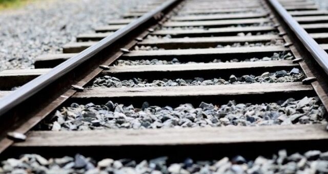 Khám Phá Lý Do Tại Sao Đá Dăm Quan Trọng Đối Với Đường Ray Xe Lửa