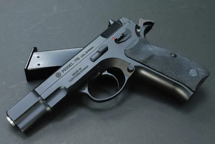 Súng CZ 75