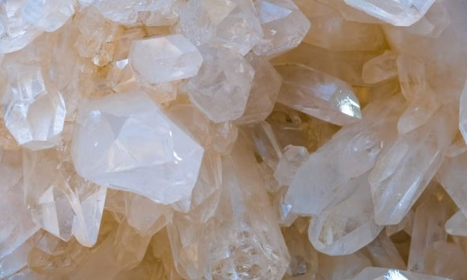 Thạch anh là dạng khoáng chất silicate phổ biến nhất.